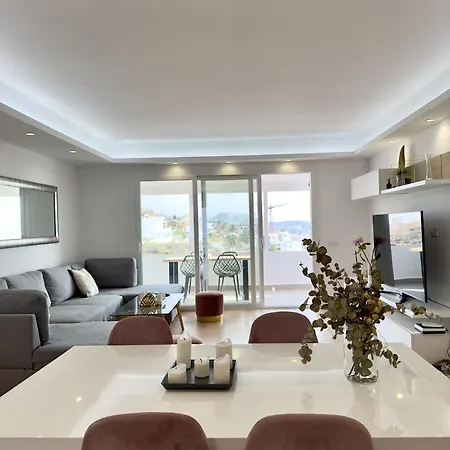 Hacienda Paredes Sea Views Apartment Malaga